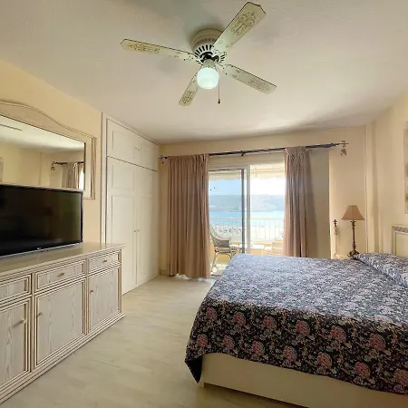 Edificio Arco * 洛斯克里斯蒂亚诺斯